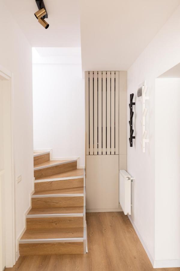 Studio 8 I One Bedroom Apartment I Airport I Therme 오토페니 외부 사진