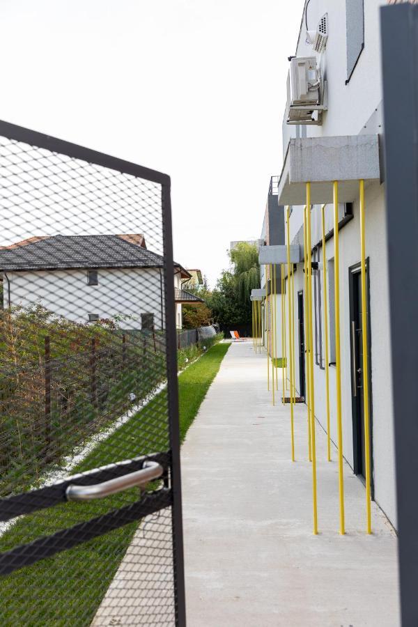 Studio 8 I One Bedroom Apartment I Airport I Therme 오토페니 외부 사진